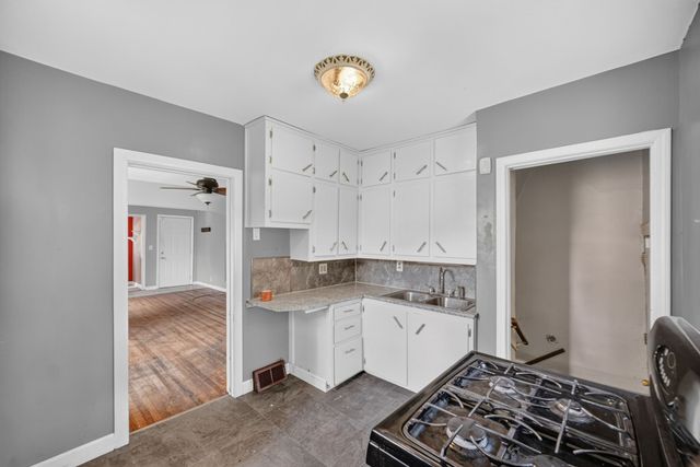 3411 Bowdoin Street, Des Moines, IA 50313