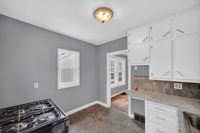 3411 Bowdoin Street, Des Moines, IA 50313