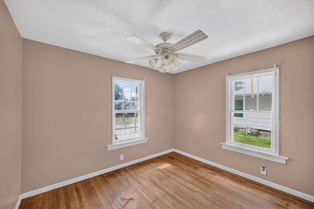 3411 Bowdoin Street, Des Moines, IA 50313