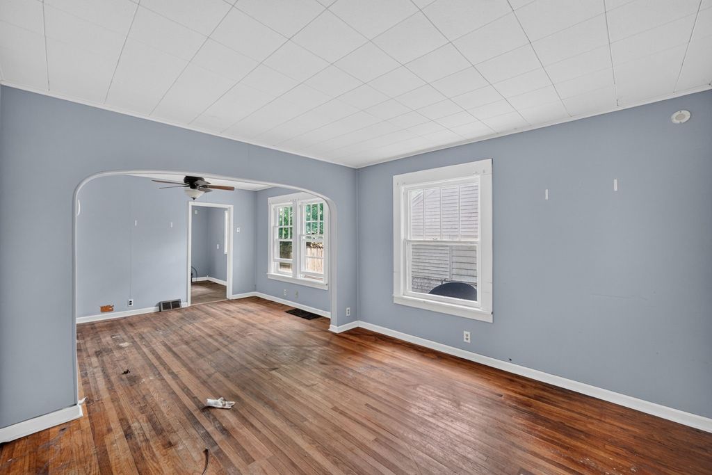 3411 Bowdoin Street, Des Moines, IA 50313