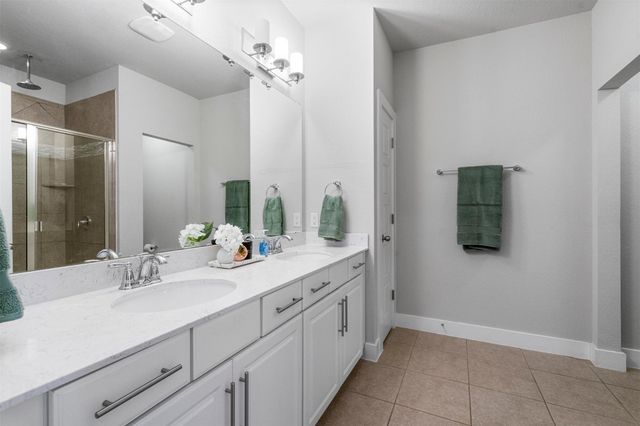 207 Bridgeford DR 16, Austin, TX 78745