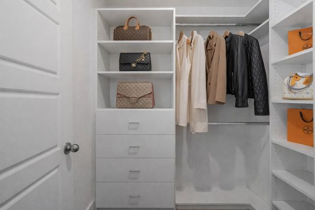 207 Bridgeford DR 16, Austin, TX 78745