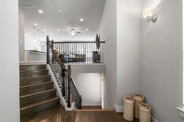 207 Bridgeford DR 16, Austin, TX 78745