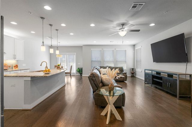 207 Bridgeford DR 16, Austin, TX 78745