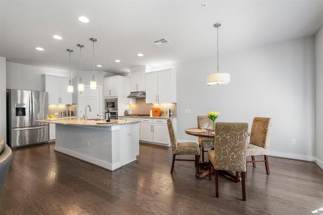 207 Bridgeford DR 16, Austin, TX 78745