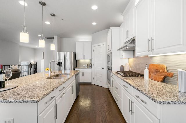 207 Bridgeford DR 16, Austin, TX 78745