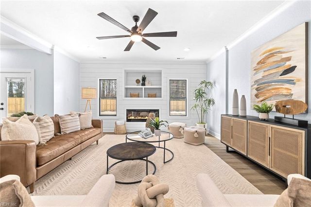 1923 Hungarian RD, Chesapeake, VA 23322