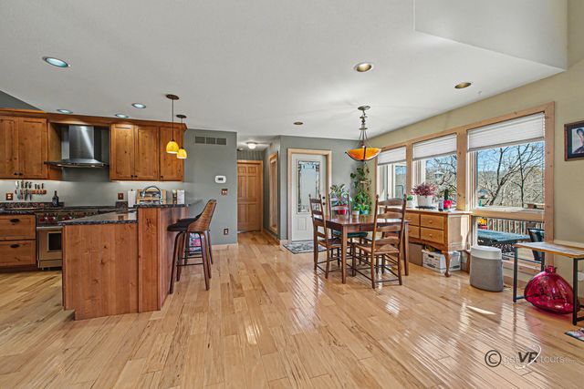 5 Knoll Court, Galena, IL 61036