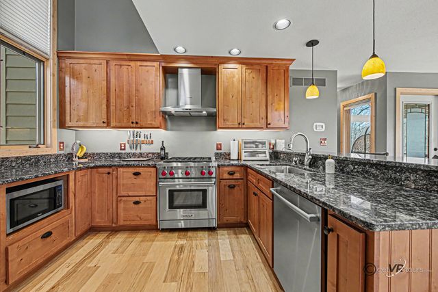 5 Knoll Court, Galena, IL 61036