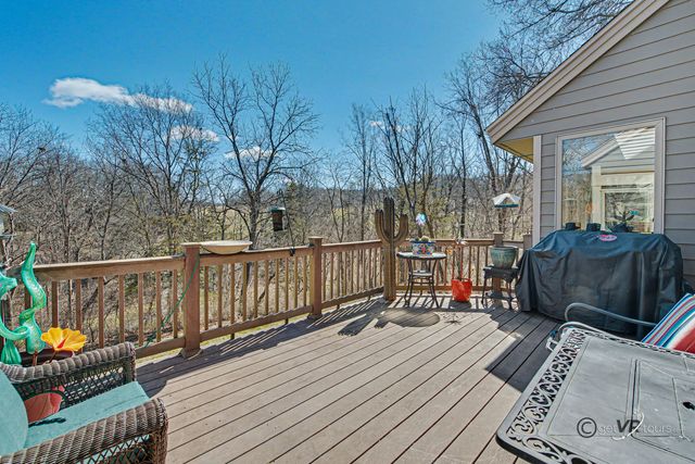 5 Knoll Court, Galena, IL 61036