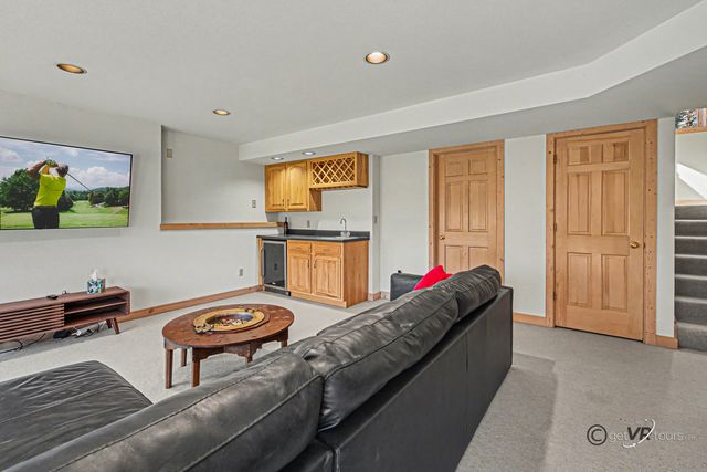 5 Knoll Court, Galena, IL 61036