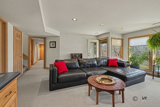 5 Knoll Court, Galena, IL 61036