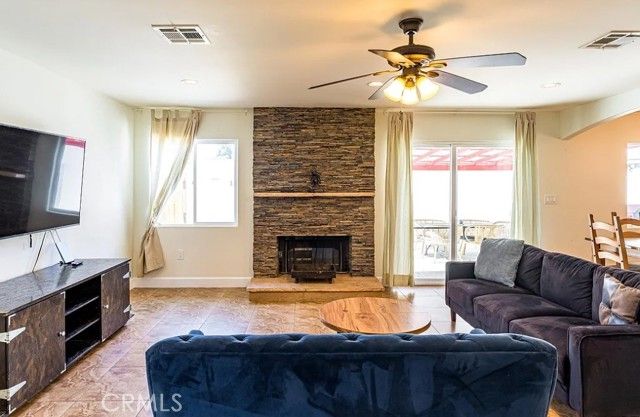 7101 Fallbrook Avenue, West Hills (los Angeles), CA 91307