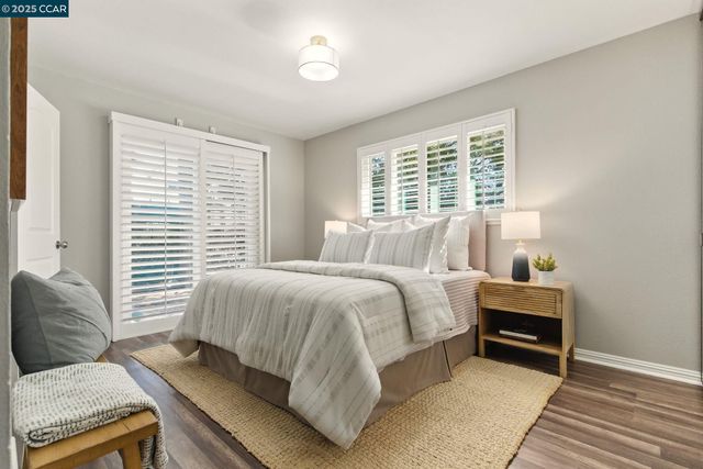 709 Harvard Dr, Pleasant Hill, CA 94523