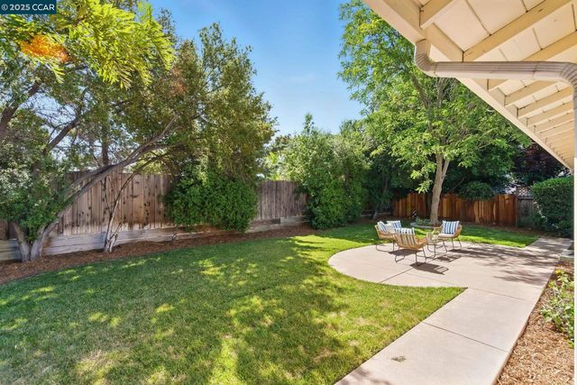 709 Harvard Dr, Pleasant Hill, CA 94523