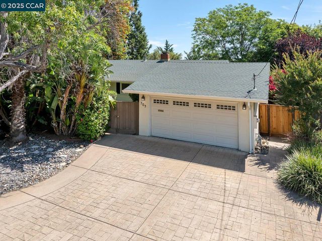 709 Harvard Dr, Pleasant Hill, CA 94523