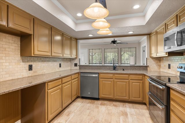 309 Willow Creek Lane, Springtown, TX 76082