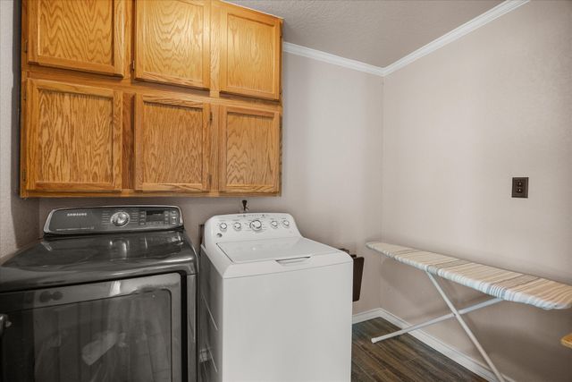 309 Willow Creek Lane, Springtown, TX 76082