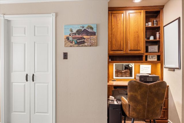 309 Willow Creek Lane, Springtown, TX 76082