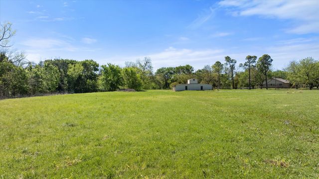 309 Willow Creek Lane, Springtown, TX 76082