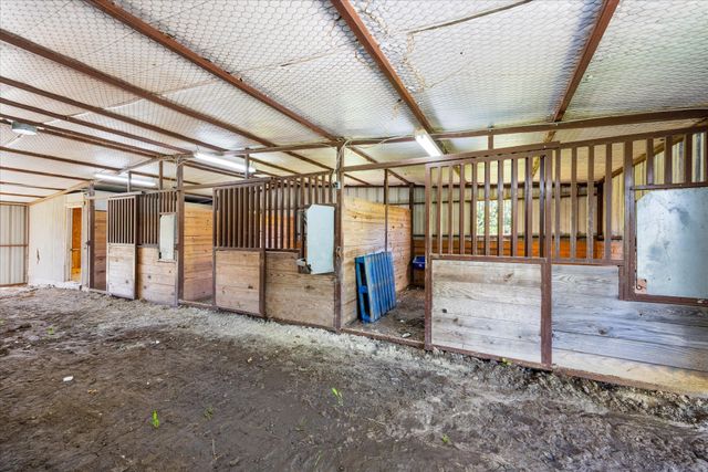 309 Willow Creek Lane, Springtown, TX 76082