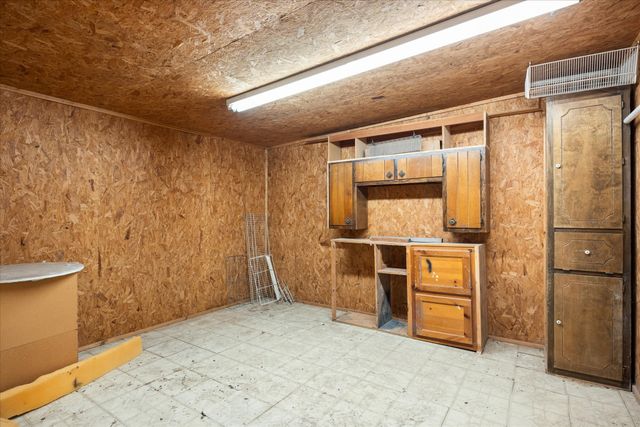 309 Willow Creek Lane, Springtown, TX 76082