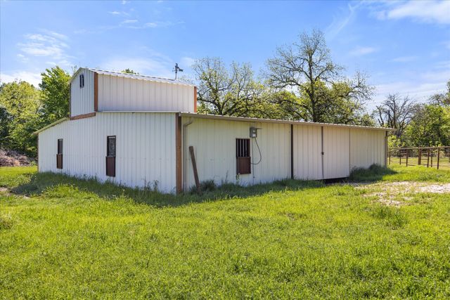 309 Willow Creek Lane, Springtown, TX 76082
