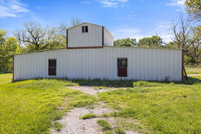 309 Willow Creek Lane, Springtown, TX 76082