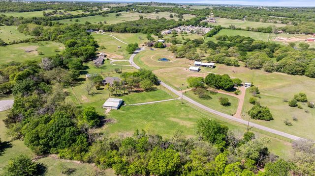 309 Willow Creek Lane, Springtown, TX 76082