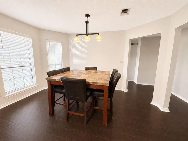 809 John Albert Dr, East Bernard, TX 77435