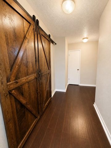 809 John Albert Dr, East Bernard, TX 77435