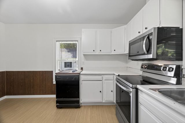 1323 4th Street E, Saint Paul, MN 55106