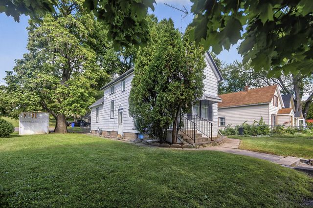1323 4th Street E, Saint Paul, MN 55106