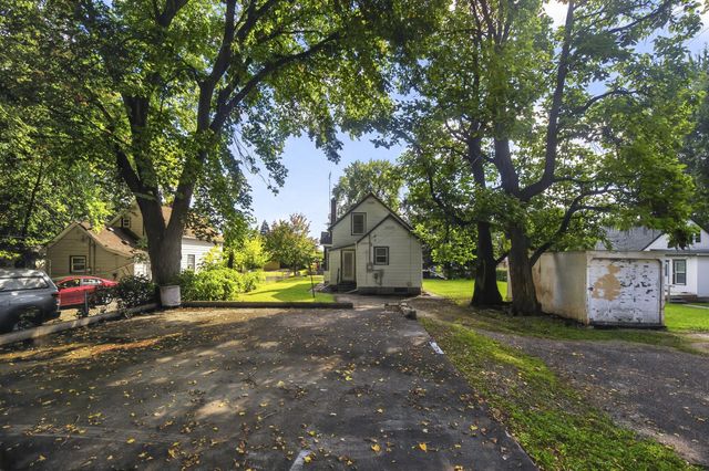 1323 4th Street E, Saint Paul, MN 55106