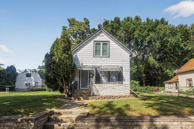 1323 4th Street E, Saint Paul, MN 55106