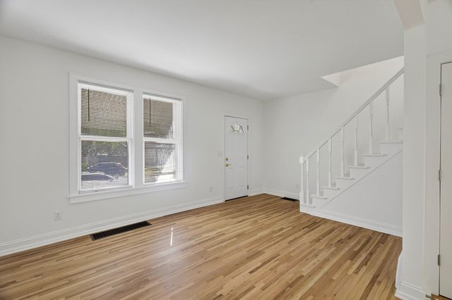 1323 4th Street E, Saint Paul, MN 55106