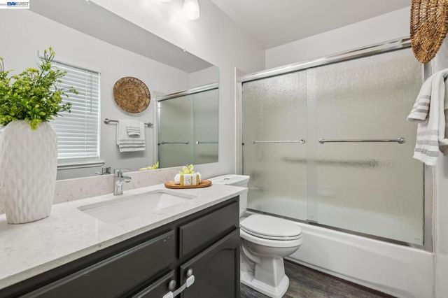 28086 Thorup Ln, Hayward, CA 94542
