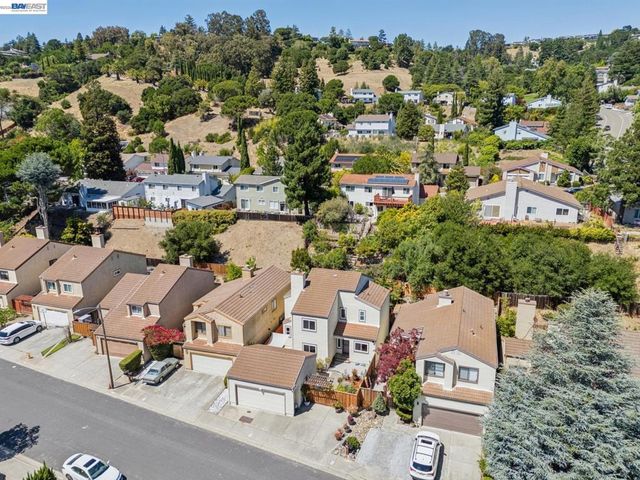 28086 Thorup Ln, Hayward, CA 94542