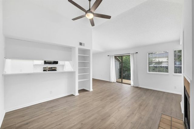 9226 Jollyville RD 223, Austin, TX 78759