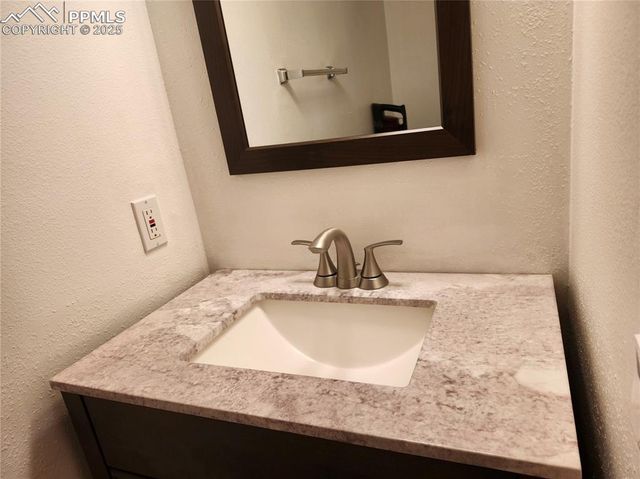 81 Crystal Park Road C, Manitou Springs, CO 80829