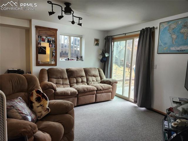 81 Crystal Park Road C, Manitou Springs, CO 80829