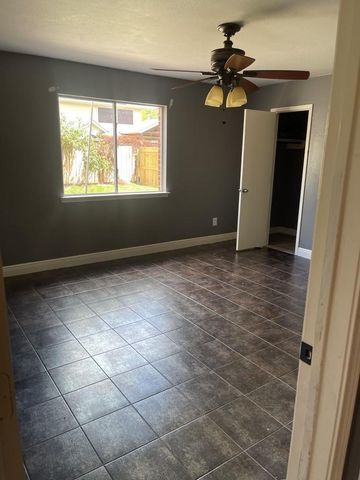 723 N Vista Drive, Houston, TX 77073