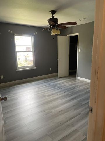 723 N Vista Drive, Houston, TX 77073