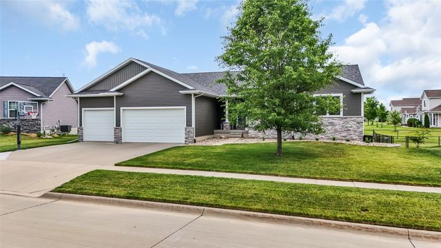 3118 Carlisle Circle, Marion, IA 52302