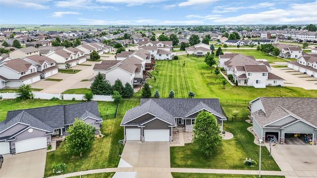 3118 Carlisle Circle, Marion, IA 52302