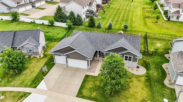 3118 Carlisle Circle, Marion, IA 52302