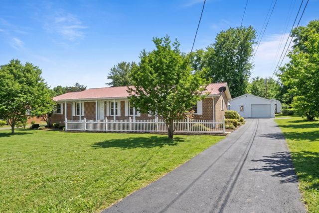 215 Hill St, Estill Springs, TN 37330