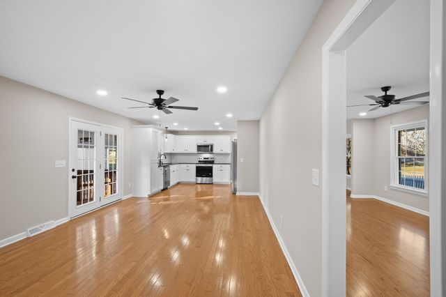 215 Hill St, Estill Springs, TN 37330
