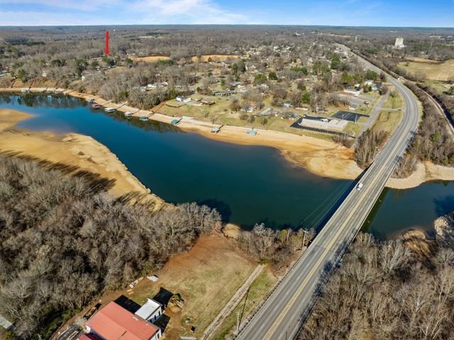 215 Hill St, Estill Springs, TN 37330