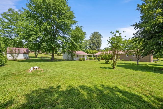 215 Hill St, Estill Springs, TN 37330